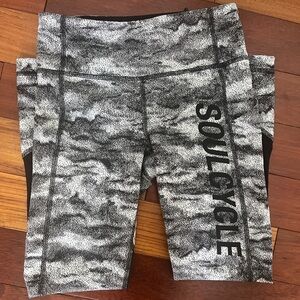 SoulCycle Lululemon Pace Rival Crop Leggings